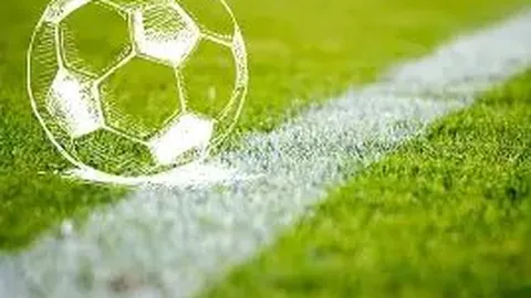 库里热身展示绝技 五次中圈投篮一气呵成