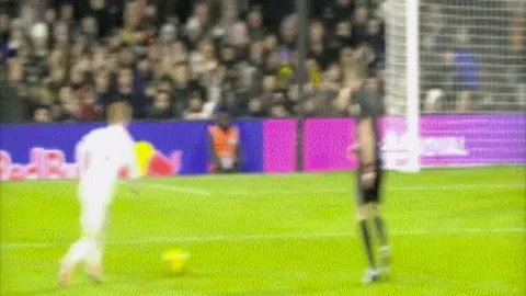 解析萨卡在阿森纳中场展现的技术优势